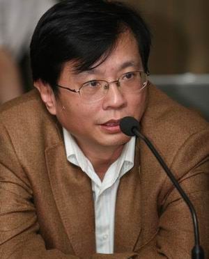 魔兽“毒品说”引发激愤 专家拒道歉