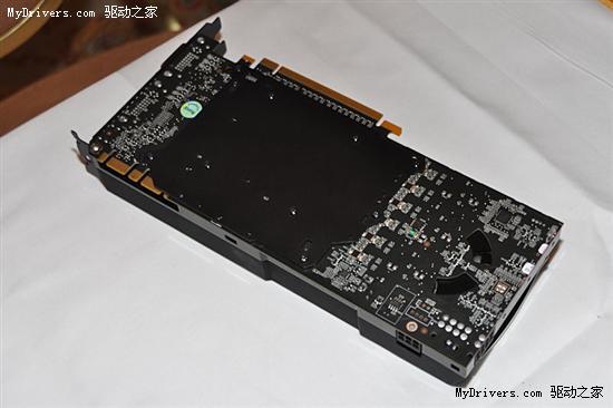 Fermi芯片、Tesla计算卡实物近照赏析