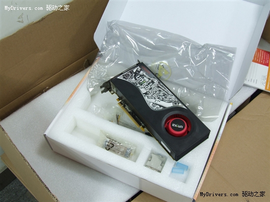 Radeon HD 6970/6950实物、国内价格首曝