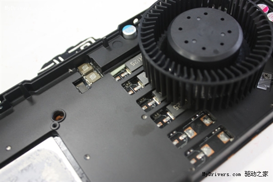 5系二当家 GeForce GTX 570全球同步测试