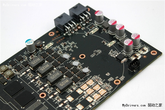 5系二当家 GeForce GTX 570全球同步测试