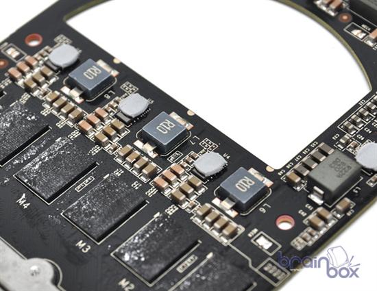 GeForce GTX 295完全拆解 内部细节赏