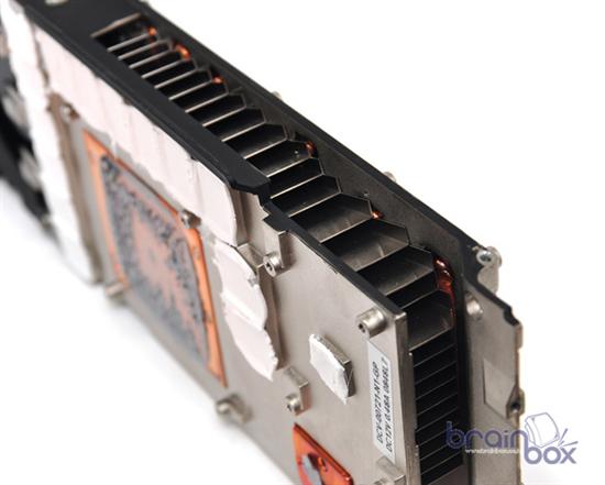 GeForce GTX 295完全拆解 内部细节赏
